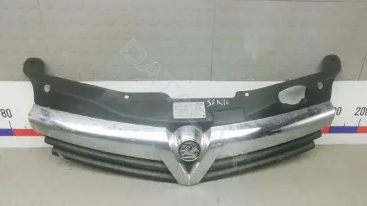 Решетка радиатора 9OK10G101