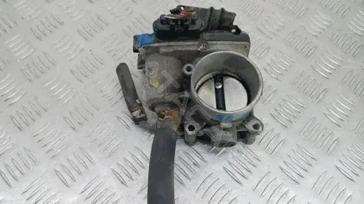 Дроссельная заслонка 1450A195