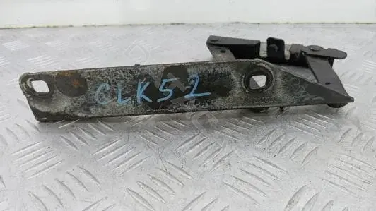 Петля капота CLK52D501