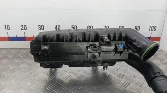 Корпус воздушного фильтра POK59YG01