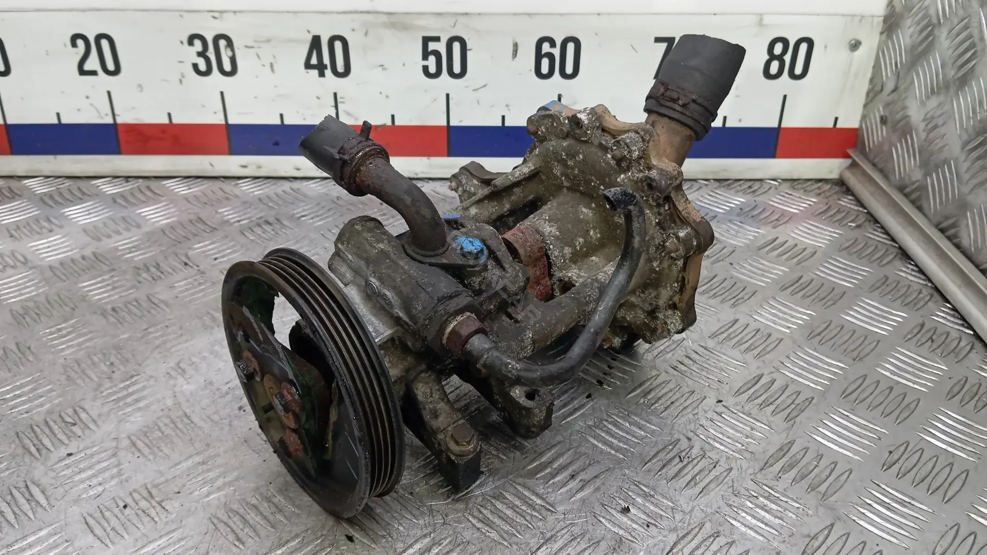 Насос гидроусилителя руля 6С113A674AB
