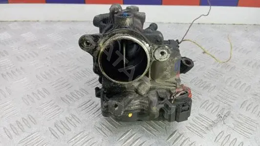 Дроссельная заслонка 04L128063R