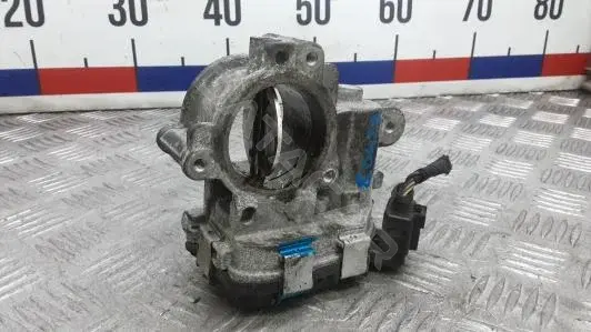 Дроссельная заслонка 04B128063K
