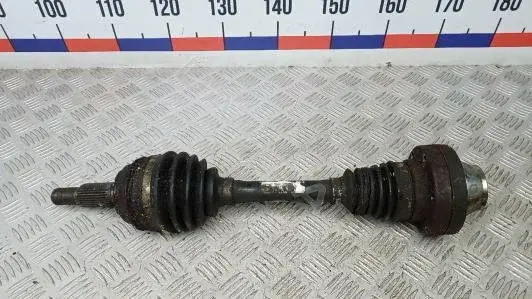Приводной вал / Полуось 7P0407271C