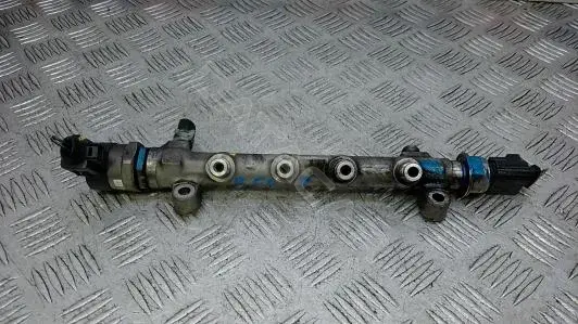 Топливная рейка 04L089B, 04L130089B