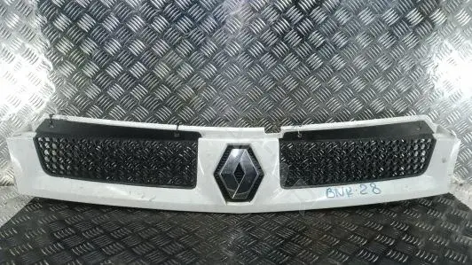 Решетка радиатора BNK28G101