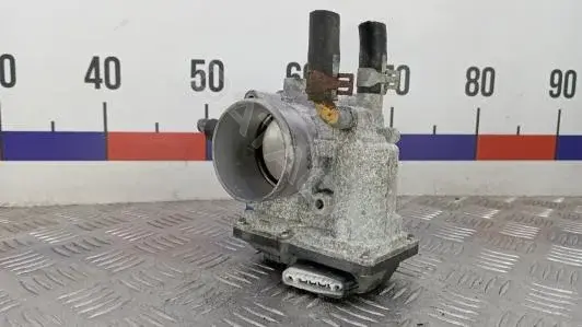 Дроссельная заслонка 35100-2B300