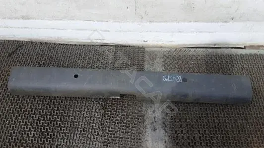 Задний бампер GEA33HG01