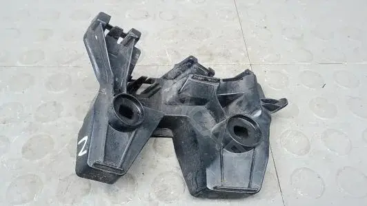 Кронштейн-направляющая бампера CBM19HN01