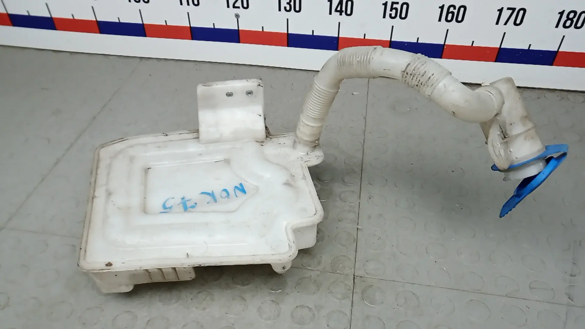 Бачок омывателя NOK75NL01