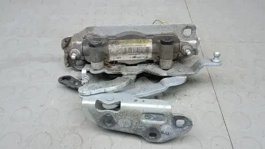 Петля капота CBM03D502