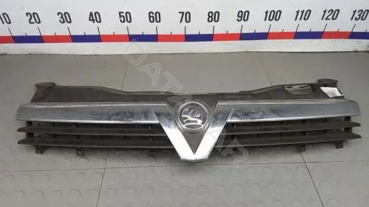 Решетка радиатора DNK50G101