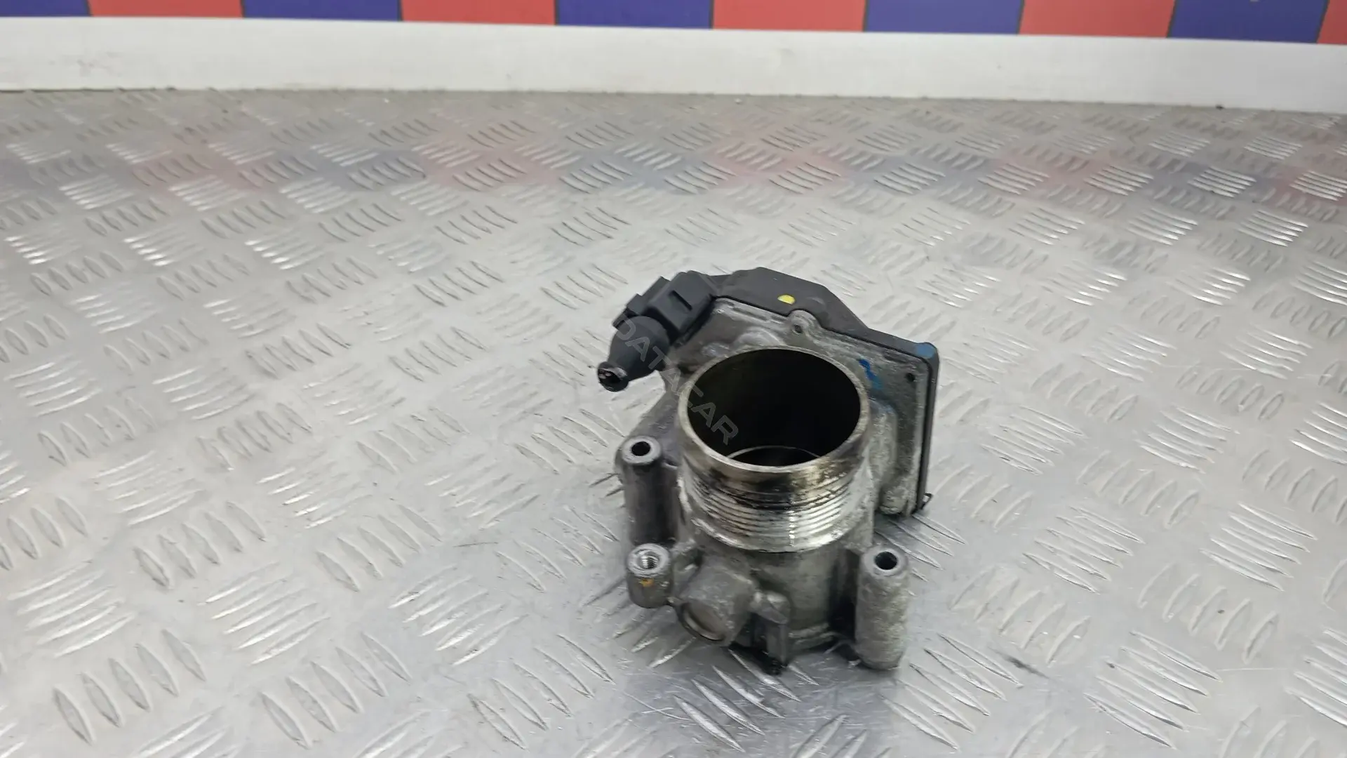 Дроссельная заслонка 03L128063T V100
