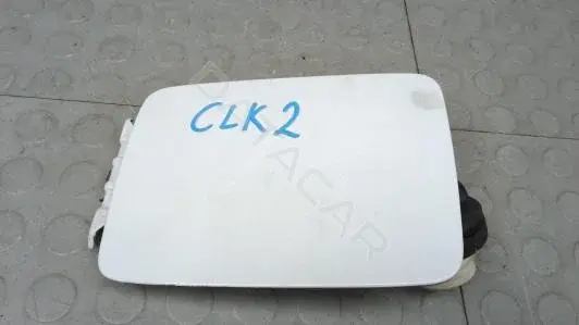 Крышка лючка топливного бака CLK02IC01