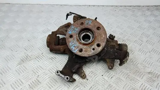 Поворотный кулак NOK780901