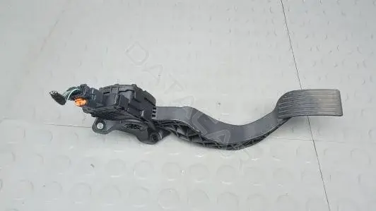 Педаль газа 7BM30NW01