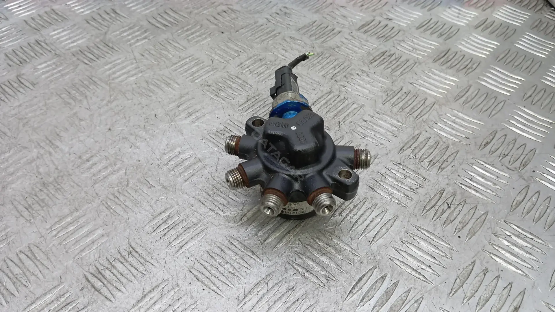 Топливная рейка 4M5Q-9D280-DB