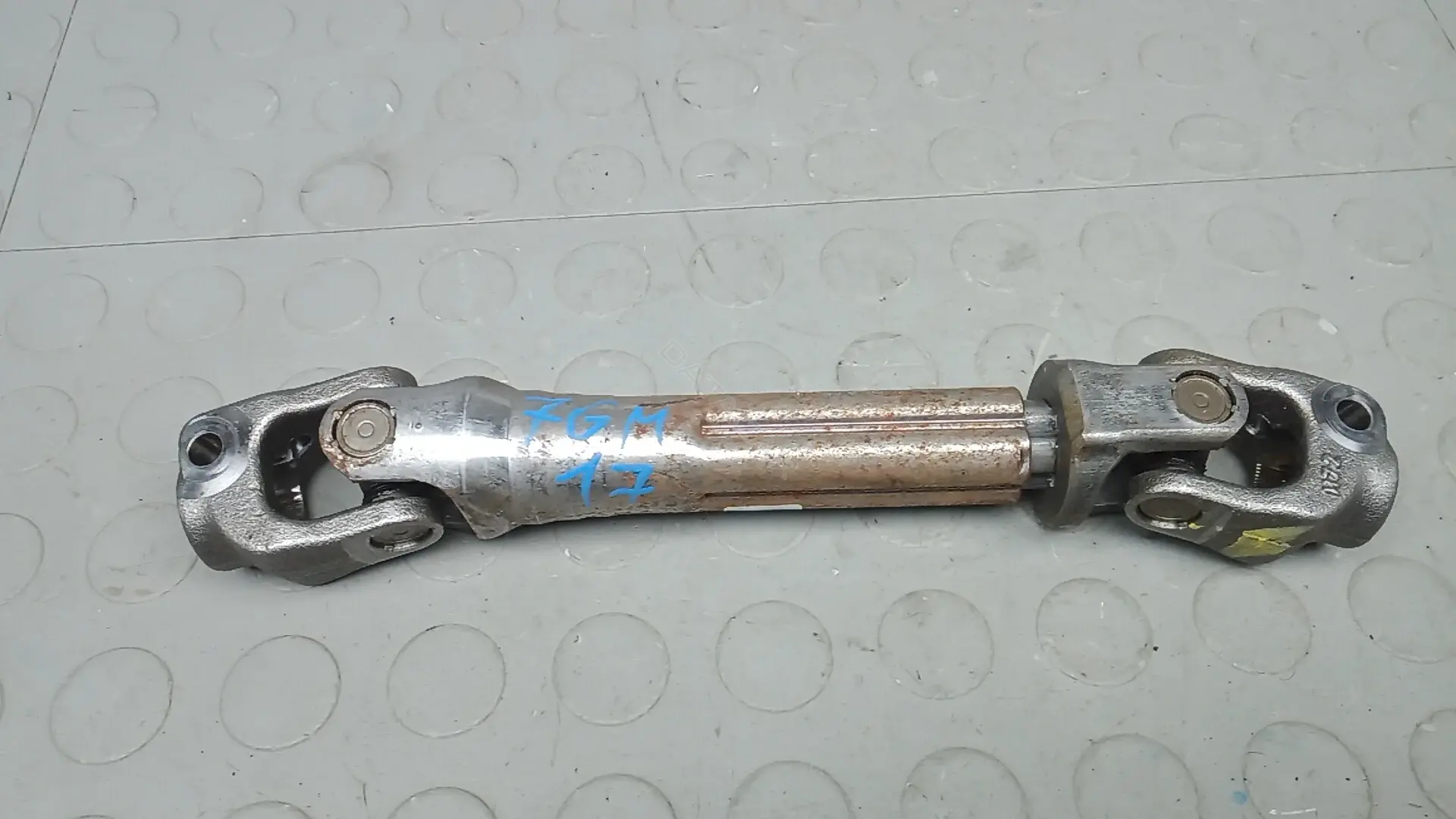 Рулевой карданчик 6R2423961D