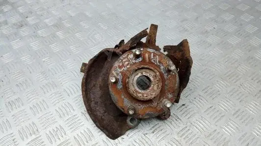 Поворотный кулак CEP140801