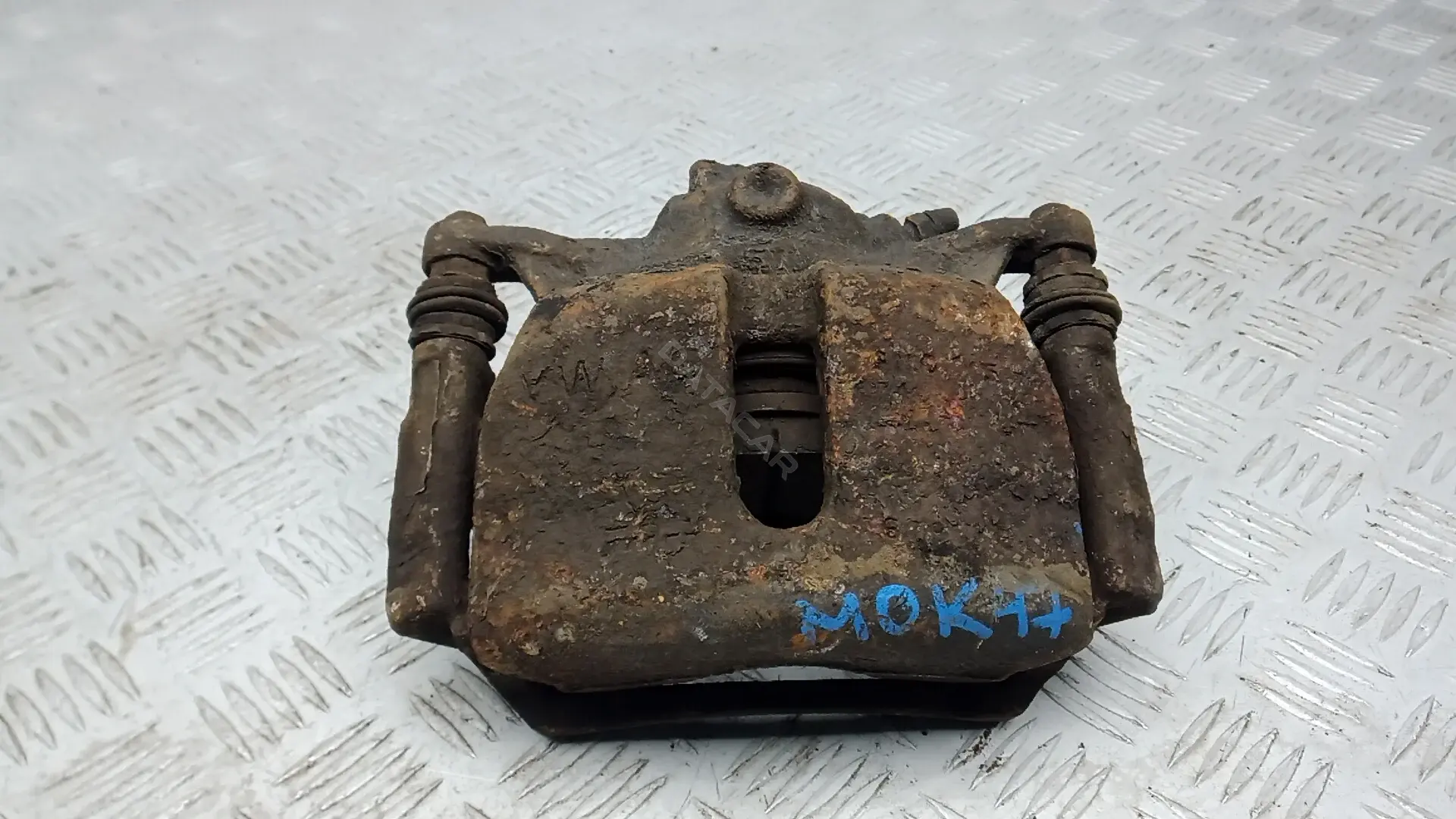 Суппорт тормозной 8V0615124