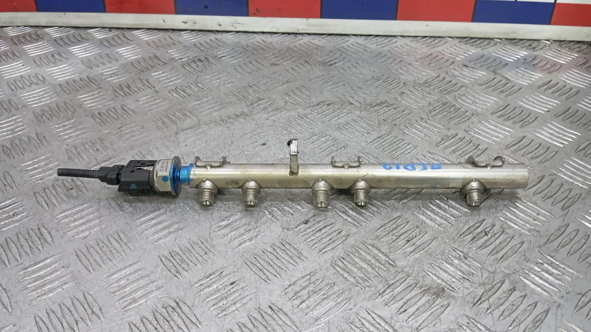 Топливная рейка BEP12TJ01