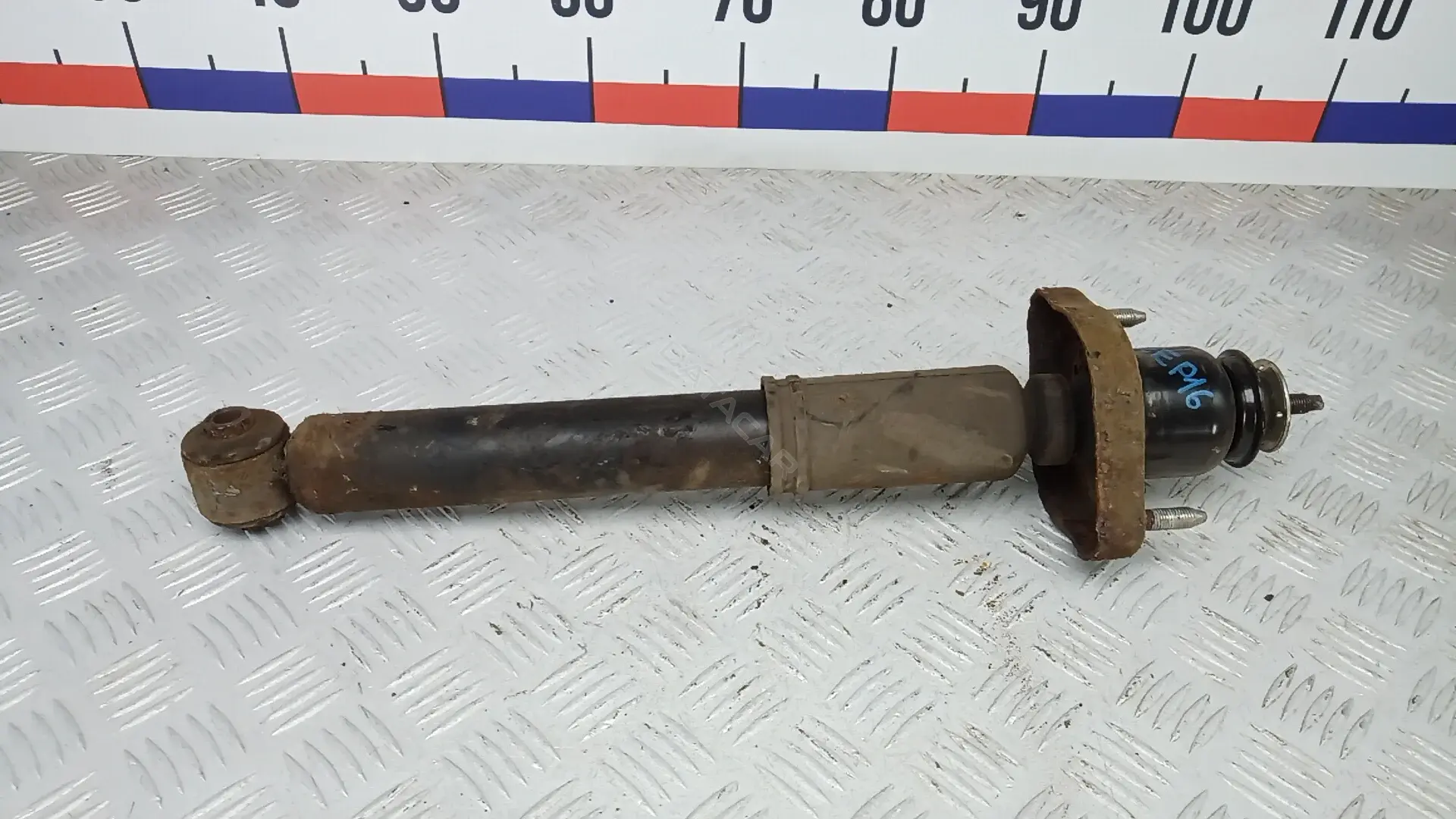 Амортизаторы 4162A050, MR491946