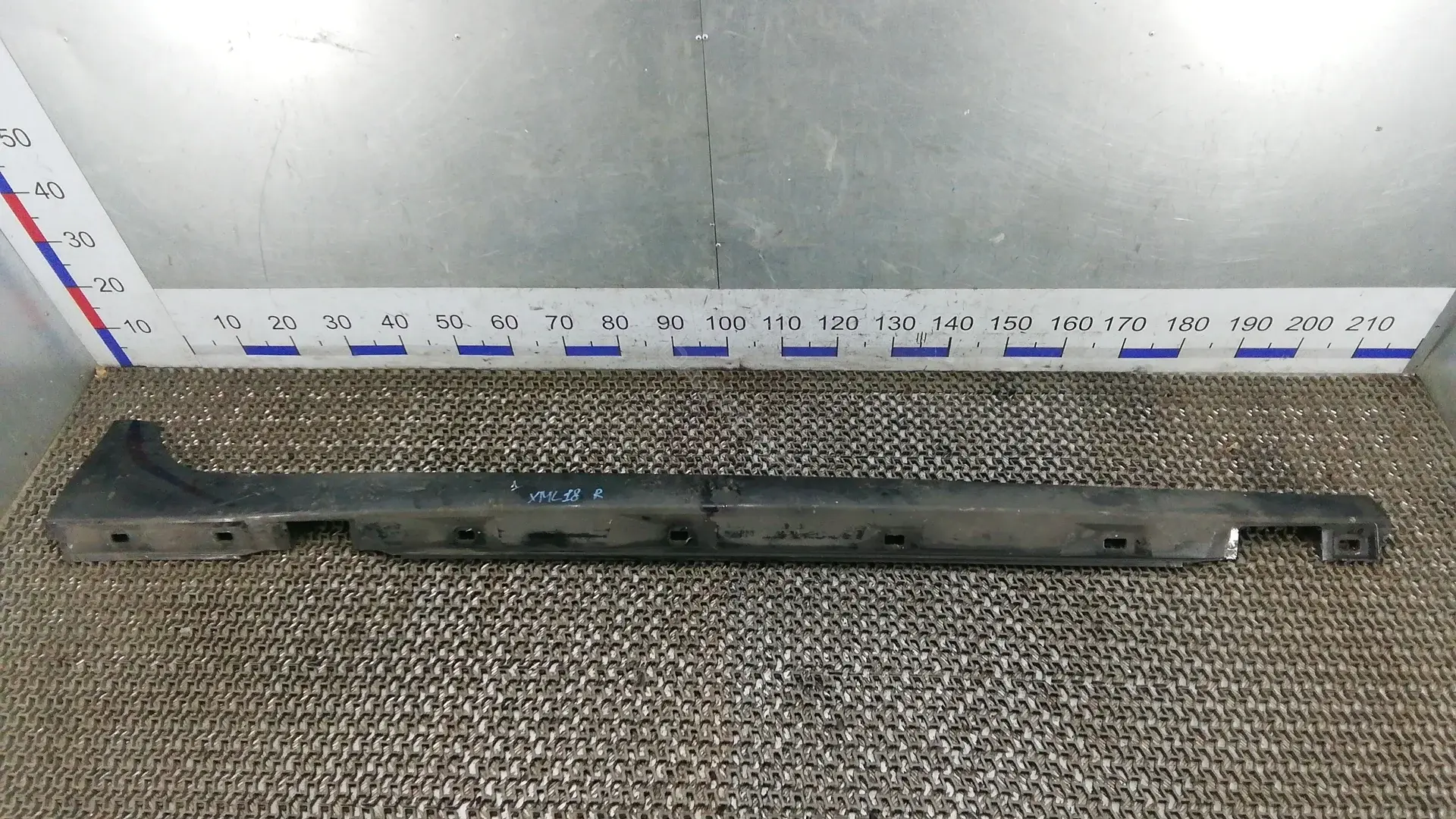 Накладка на порог 4G0853856G
