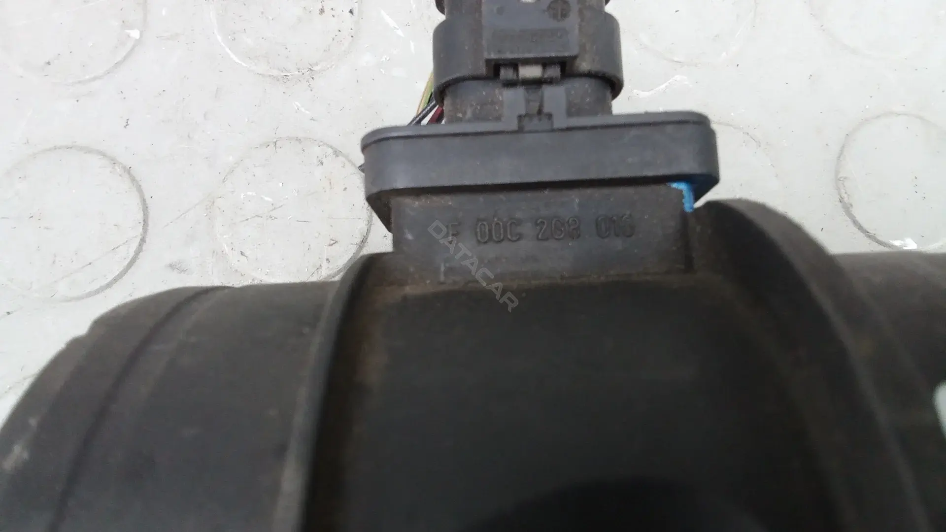 Расходомер воздуха 03L906461A