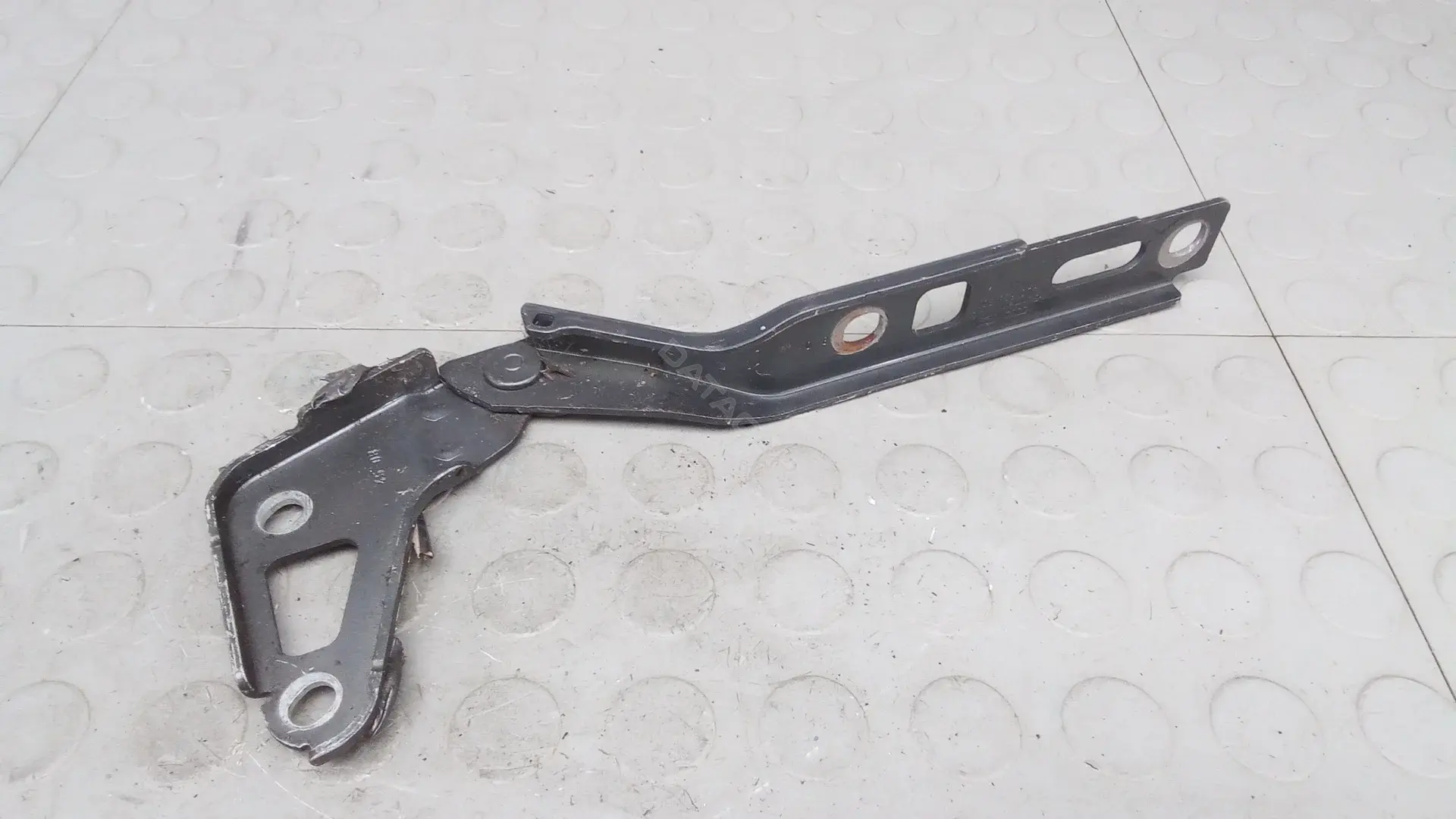 Петля капота 4L0823301