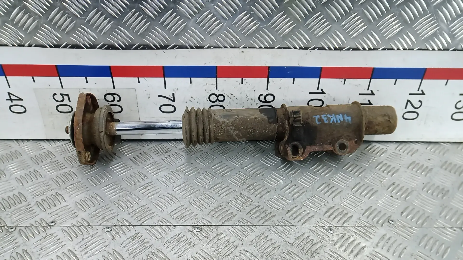Амортизаторы 4NK32MF01