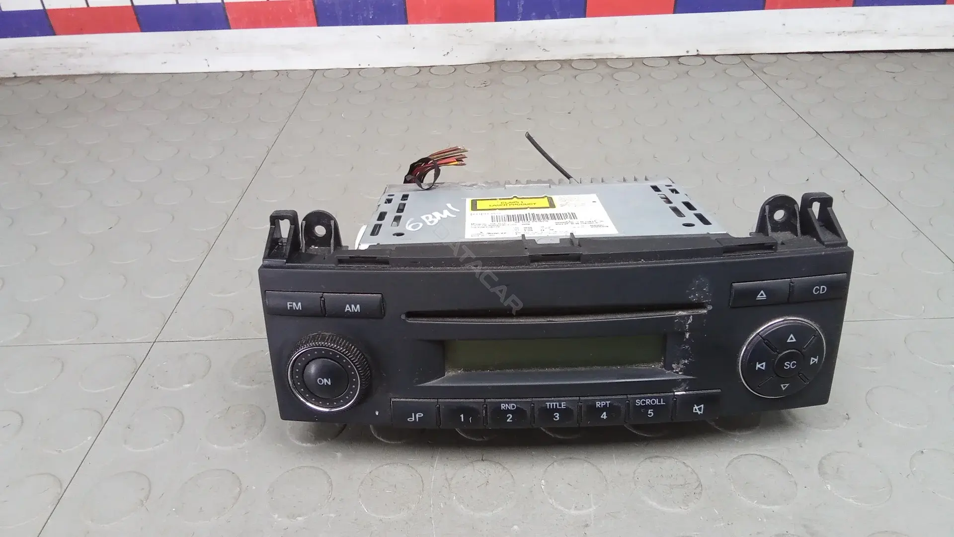 Магнитола 6BM01I401