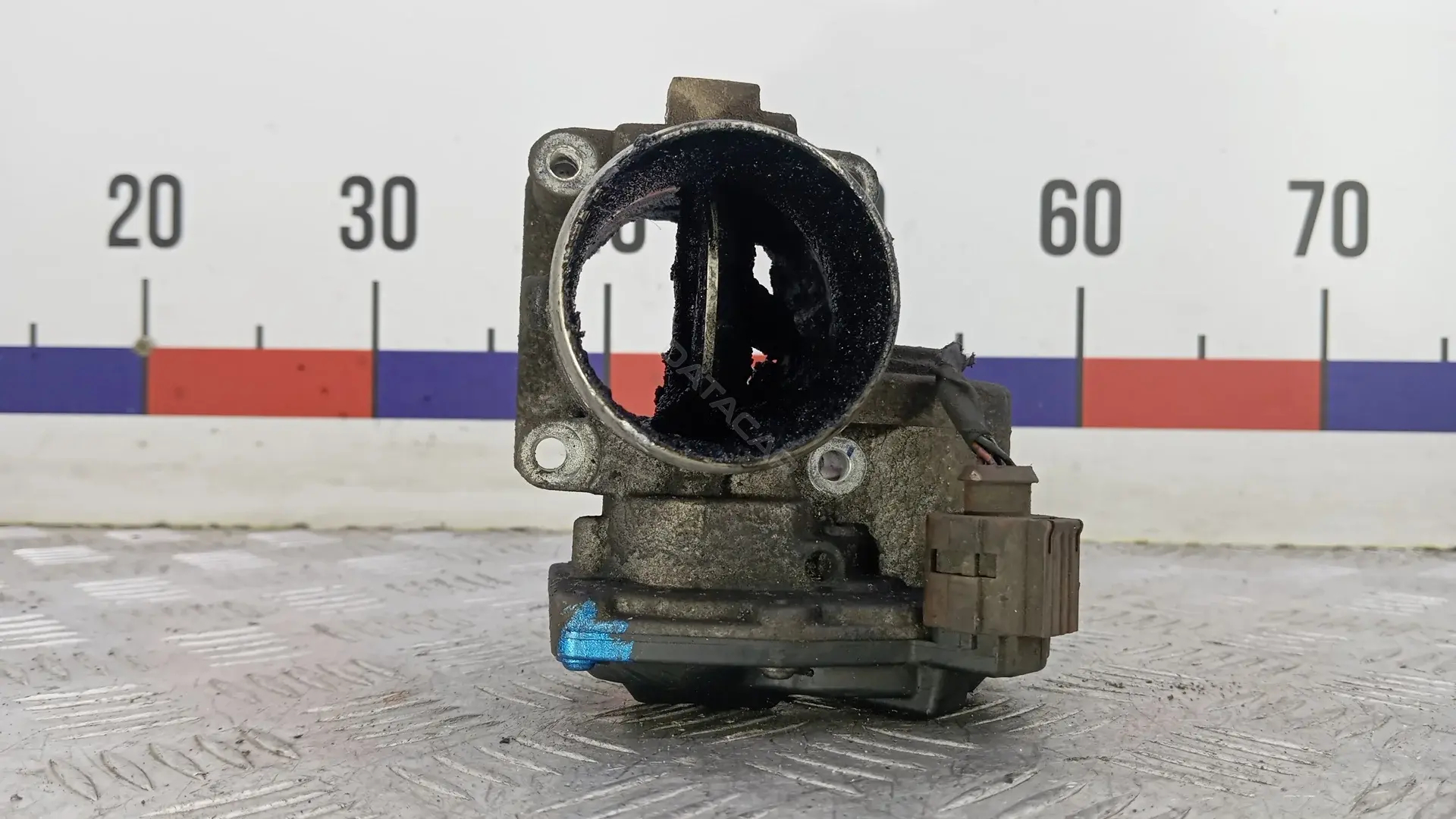 Дроссельная заслонка 35100-2F100