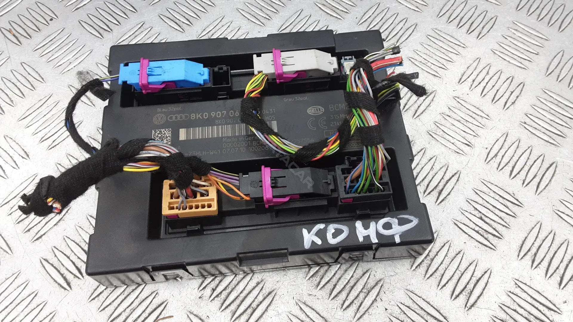 Блок комфорта 80907064, 8K0907064CS