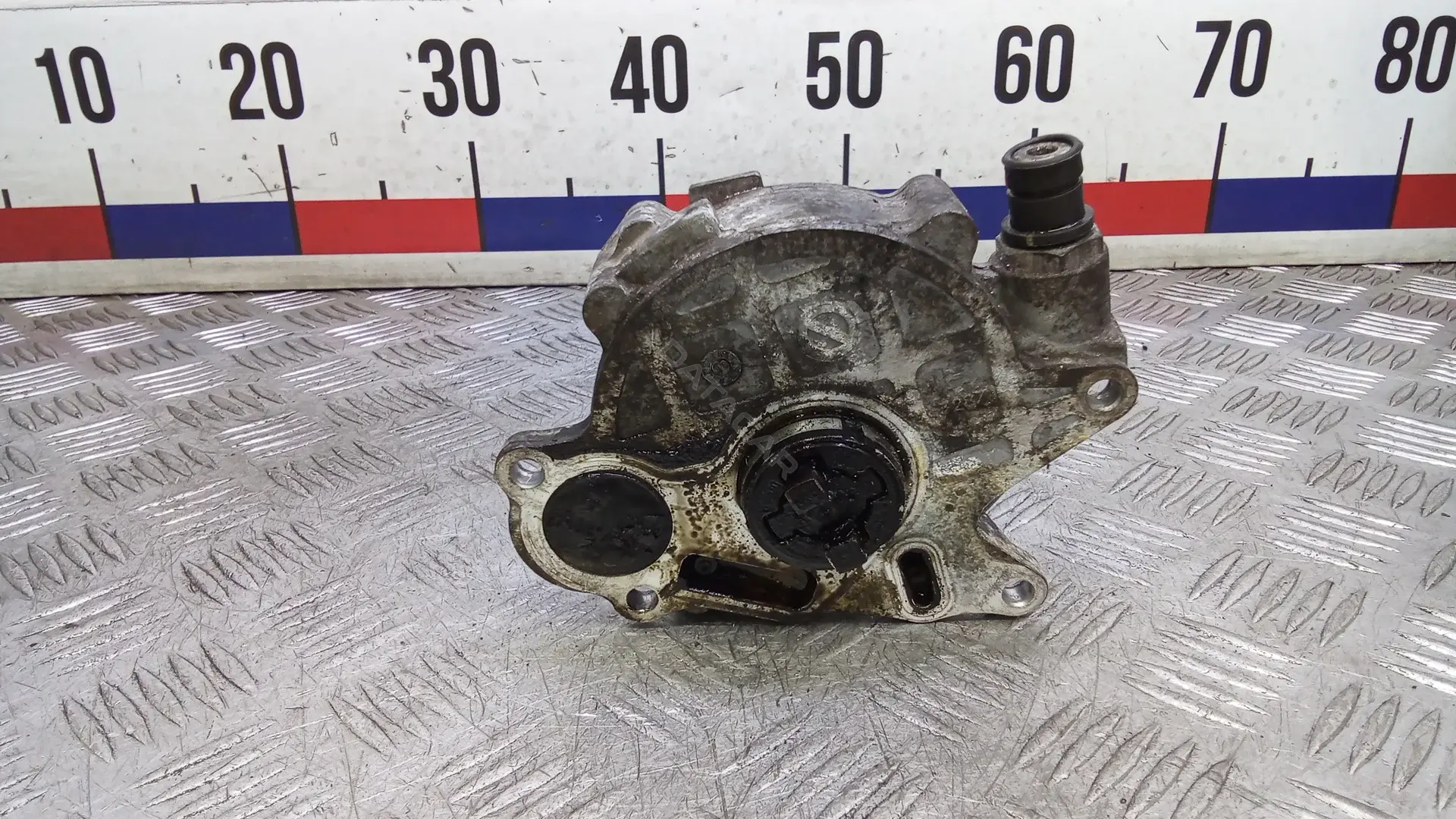 Вакуумный насос 03L145100G