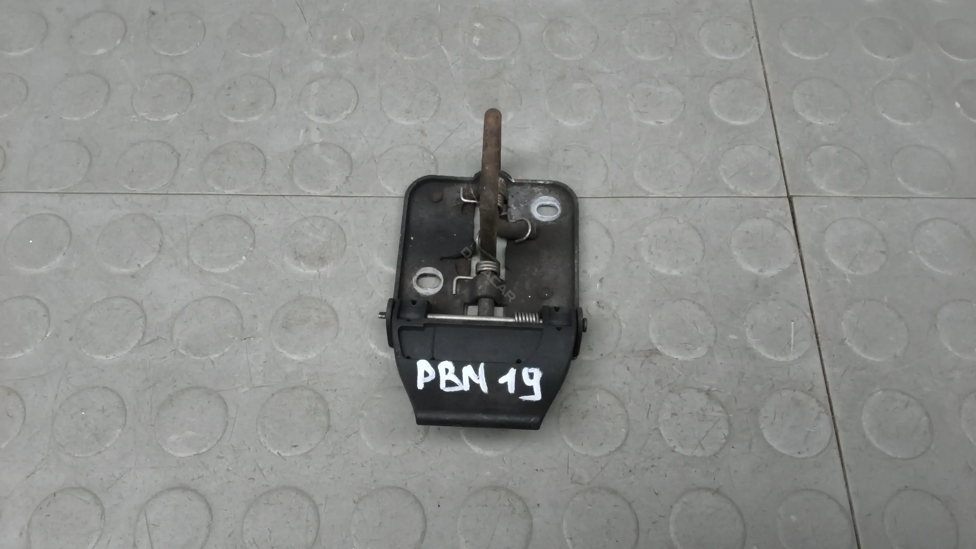 Ручка открывания капота PBM19JB01