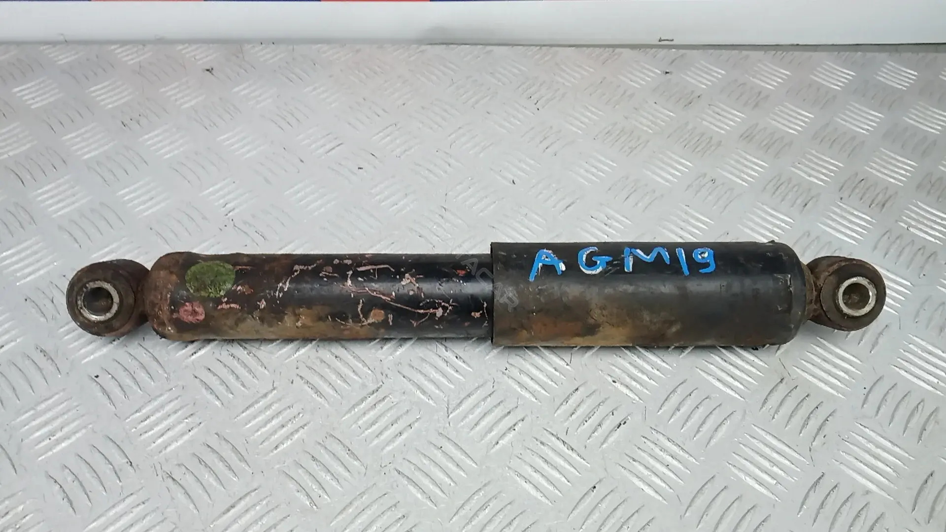 Амортизаторы AGM19LX01