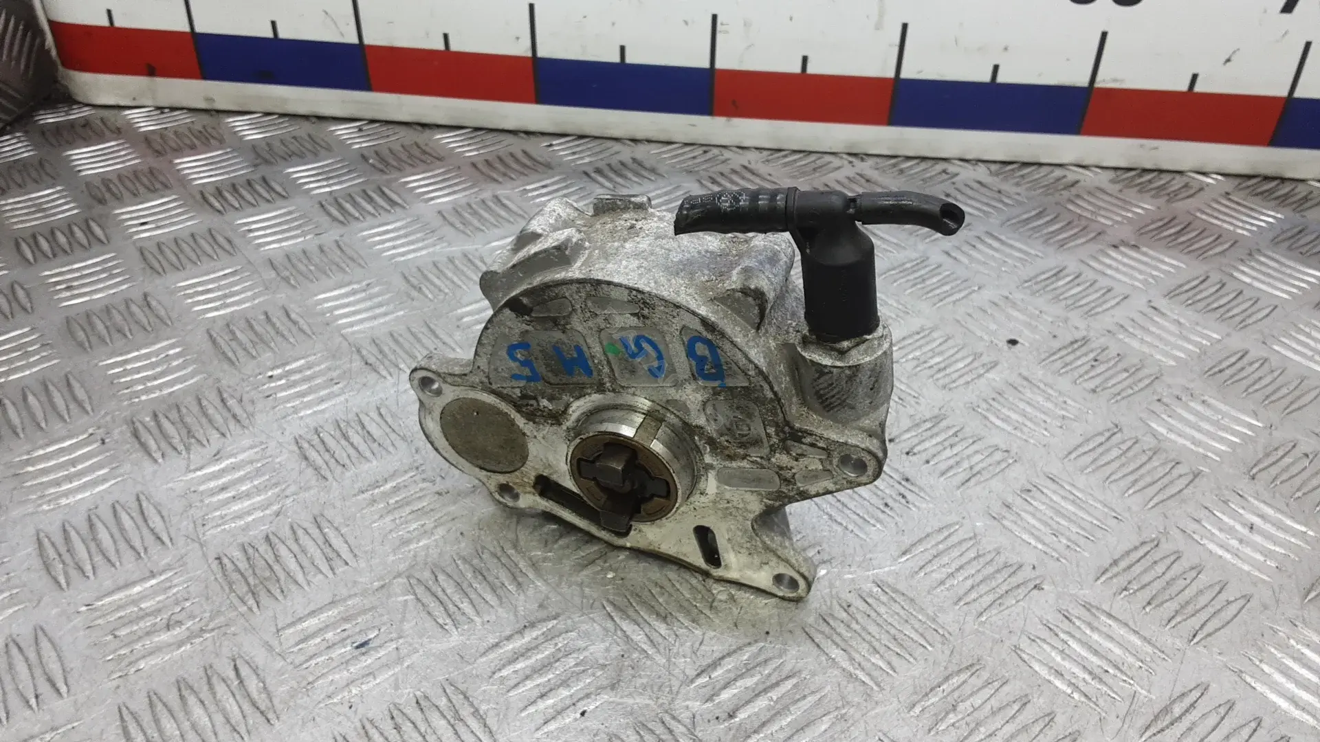Вакуумный насос 03L145100