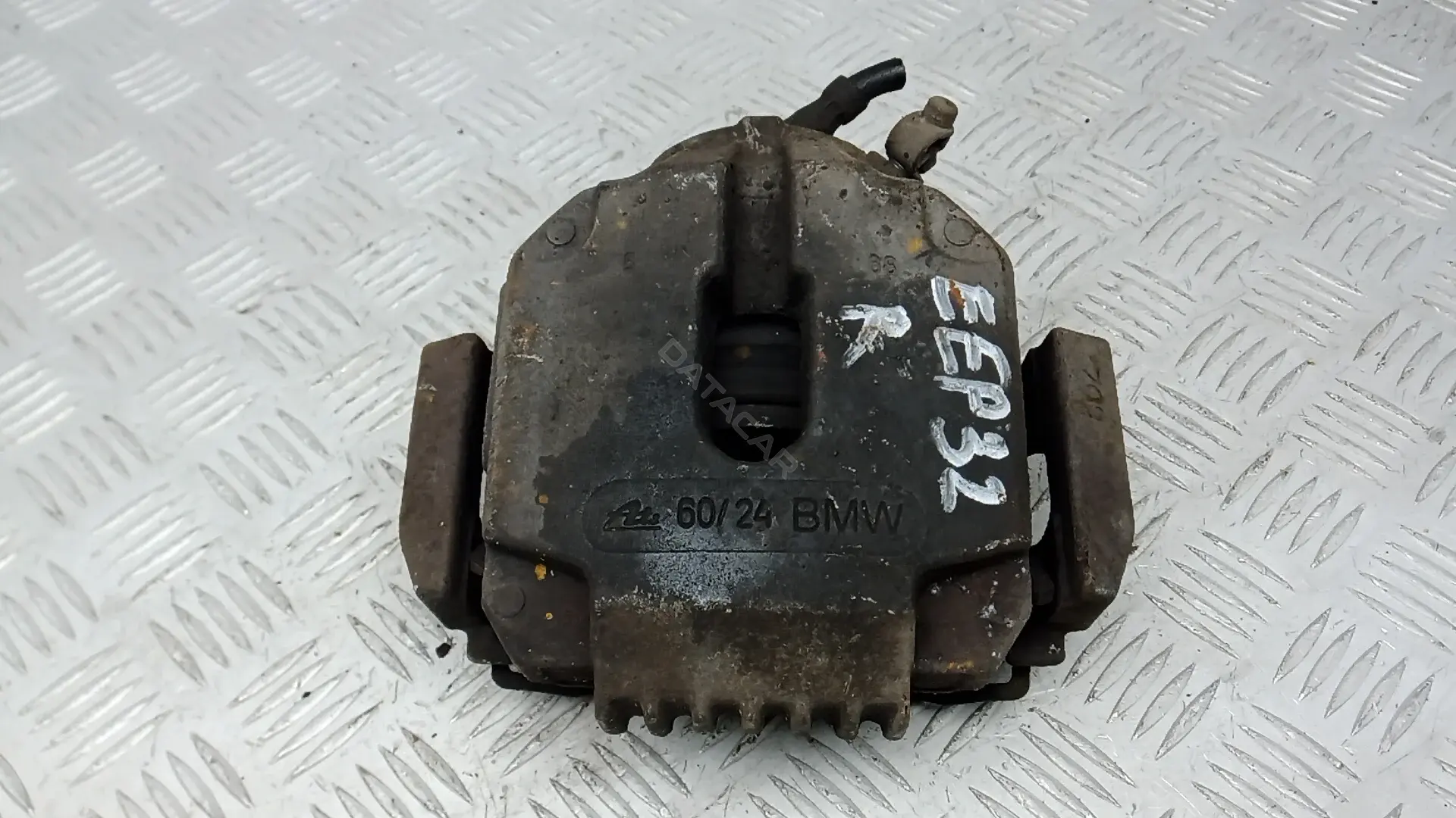 Суппорт тормозной EEP32N701