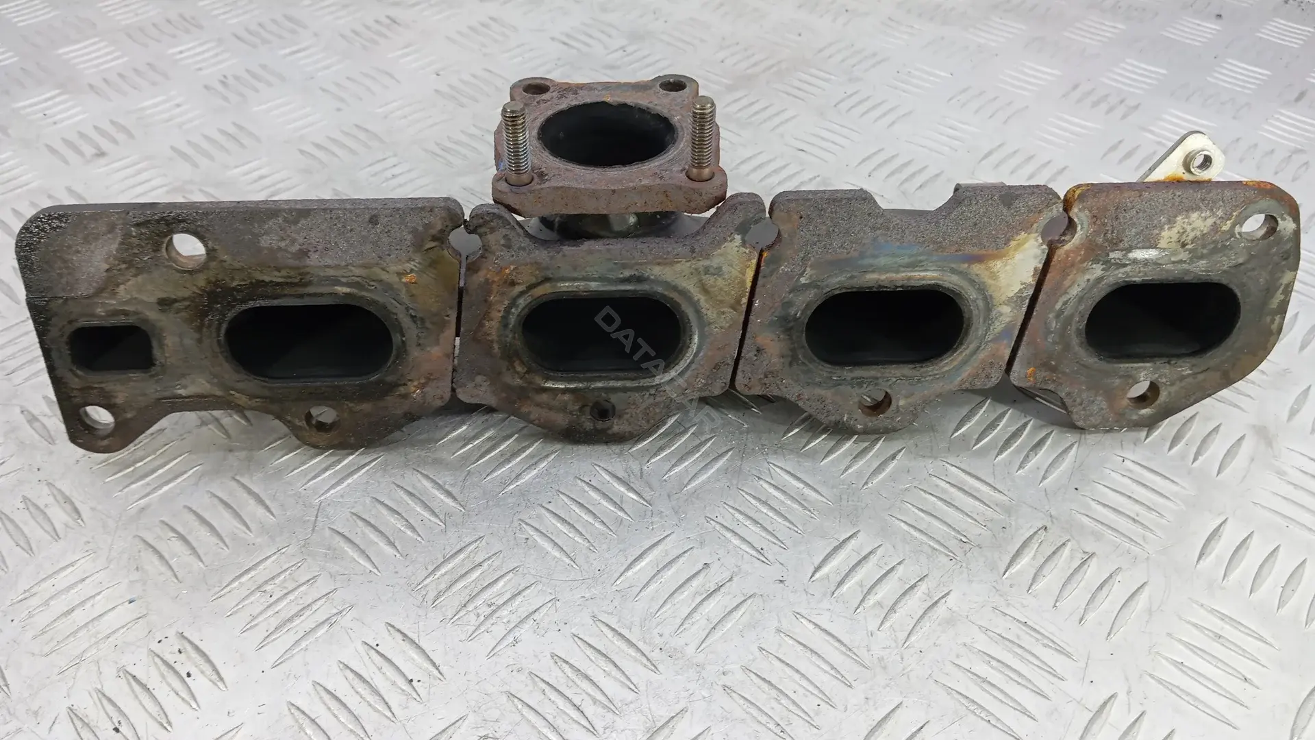 Выпускной коллектор AEP18BJ01