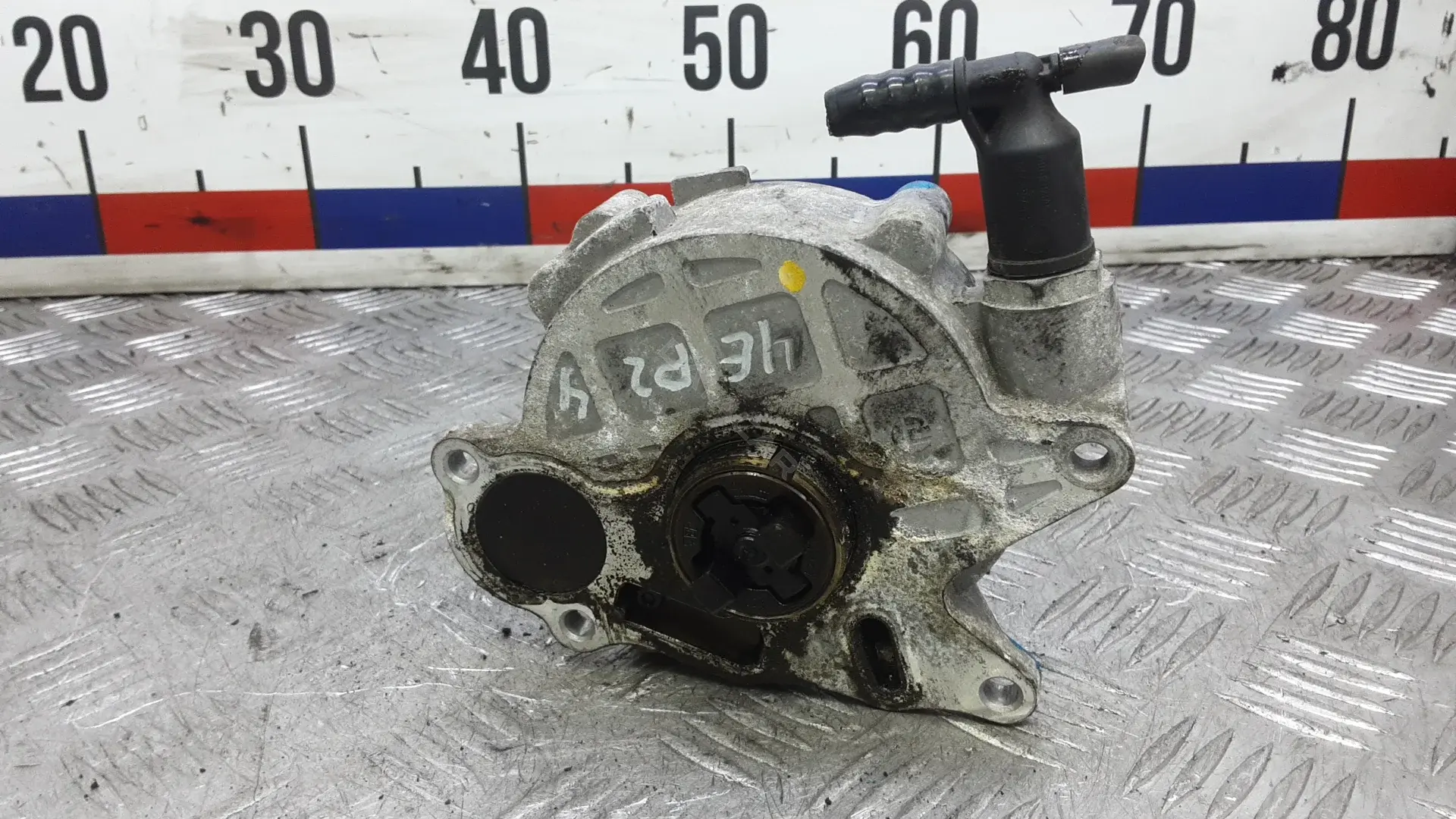 Вакуумный насос 03l145100