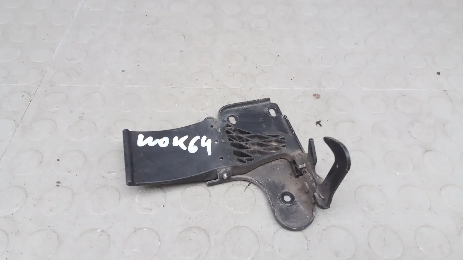 Ручка открывания капота WOK64JB01