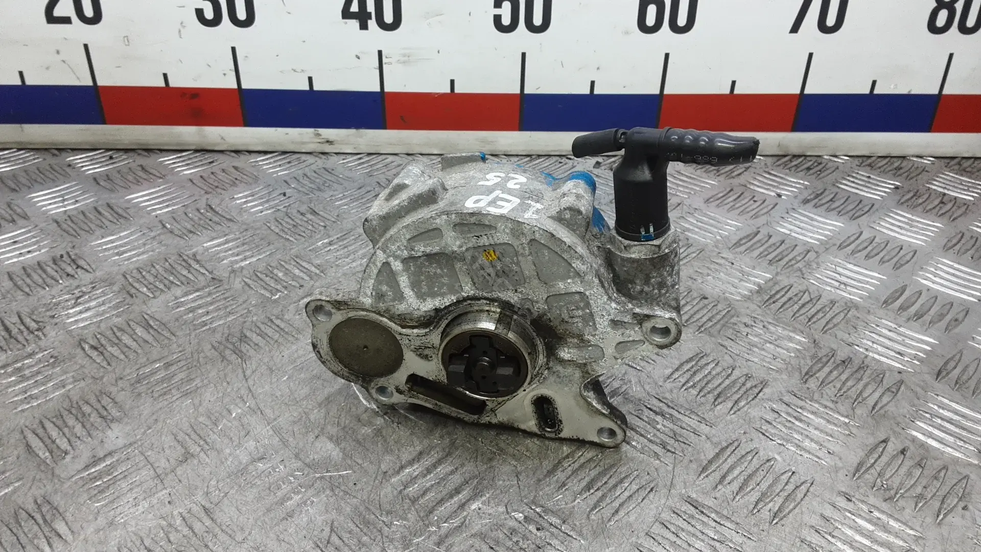 Вакуумный насос 03L145100F