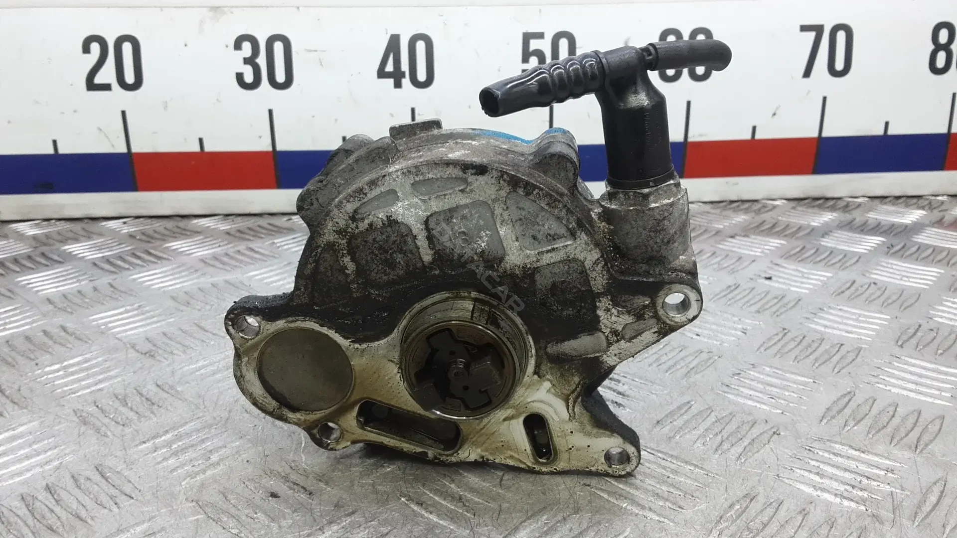 Вакуумный насос 03L145100F
