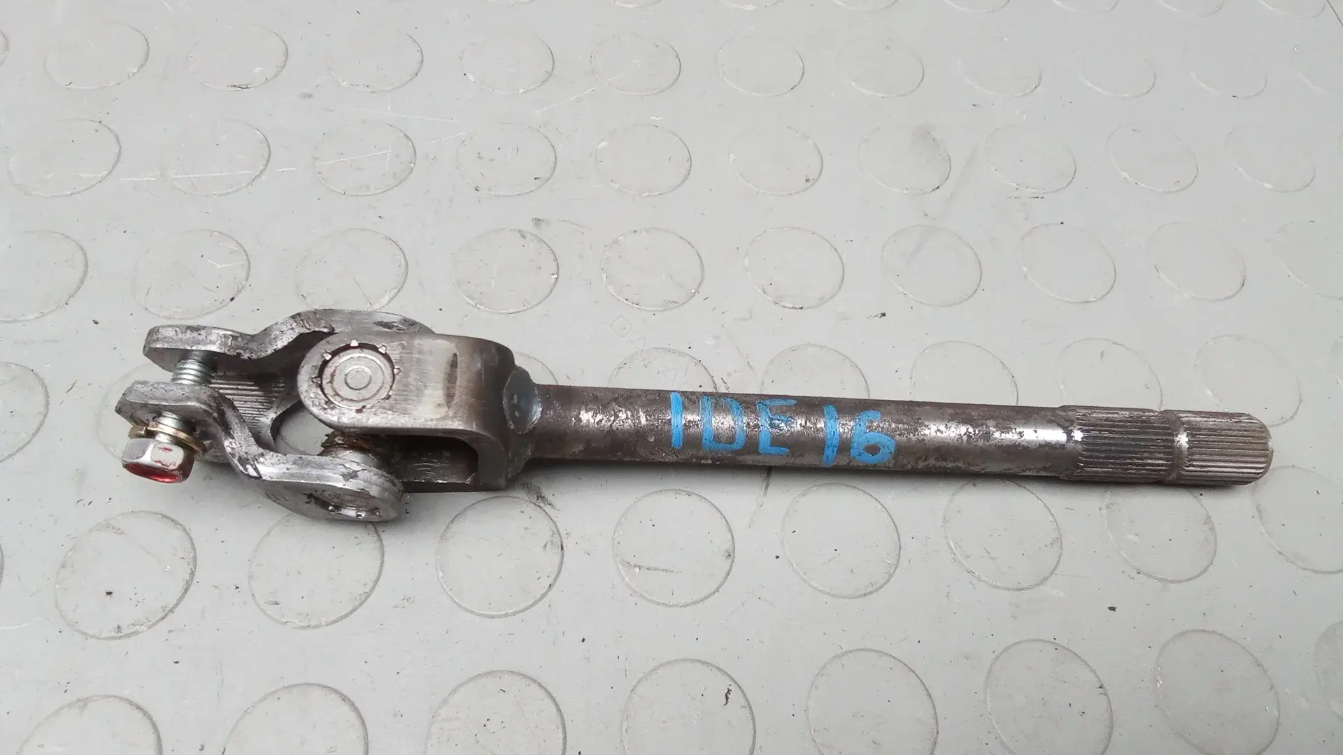 Рулевой карданчик MR510963