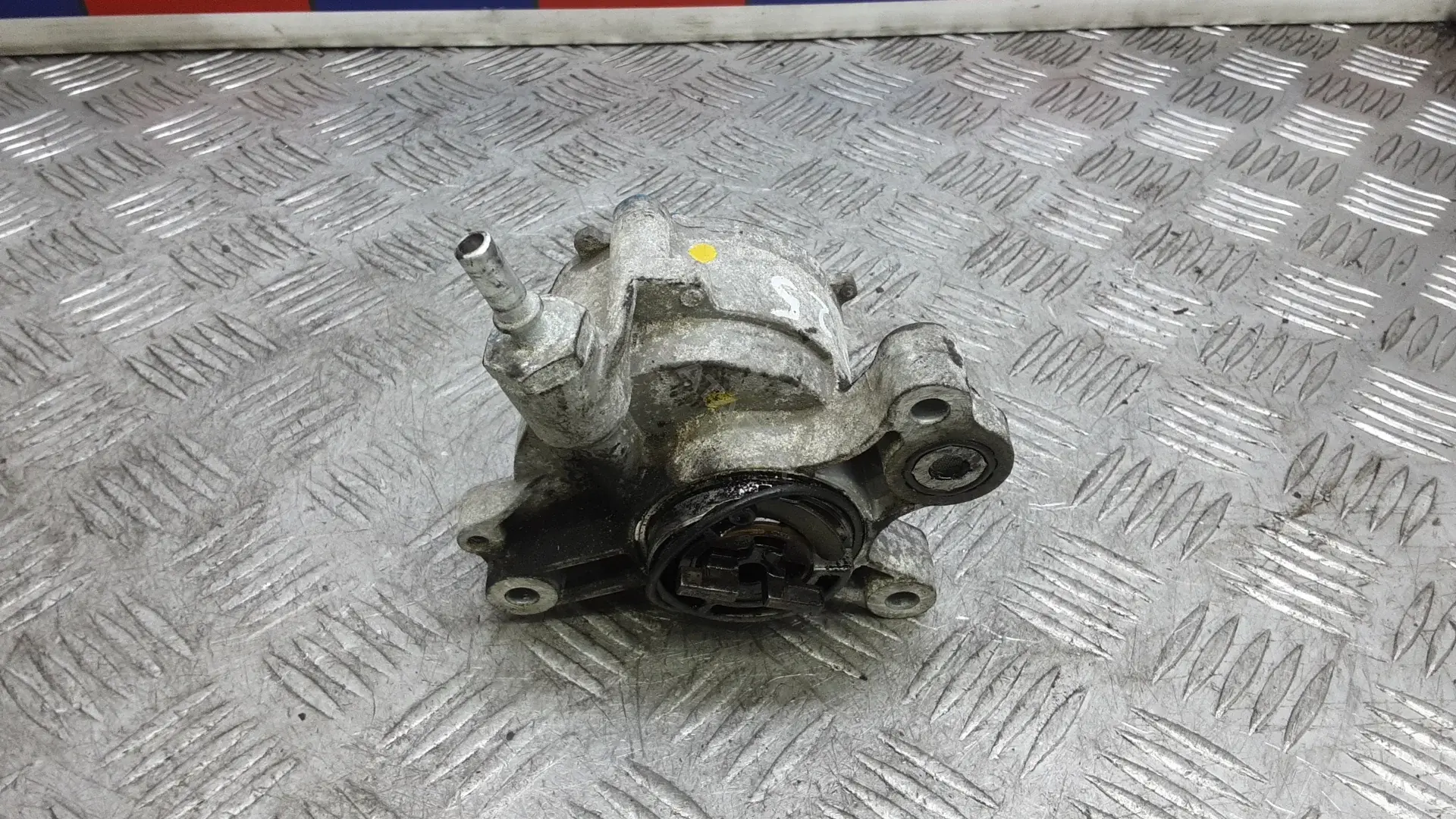 Вакуумный насос MD1651B