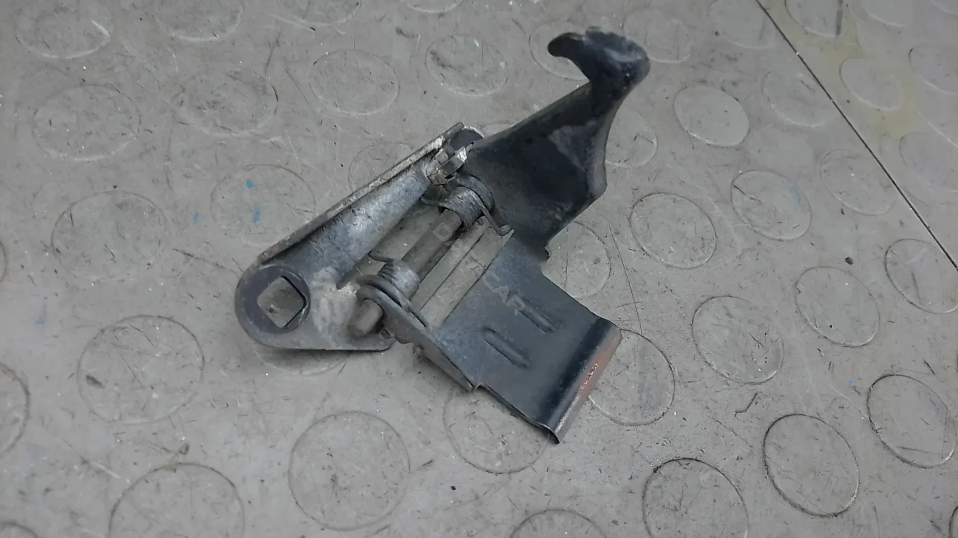 Ручка открывания капота 2BM13JB01