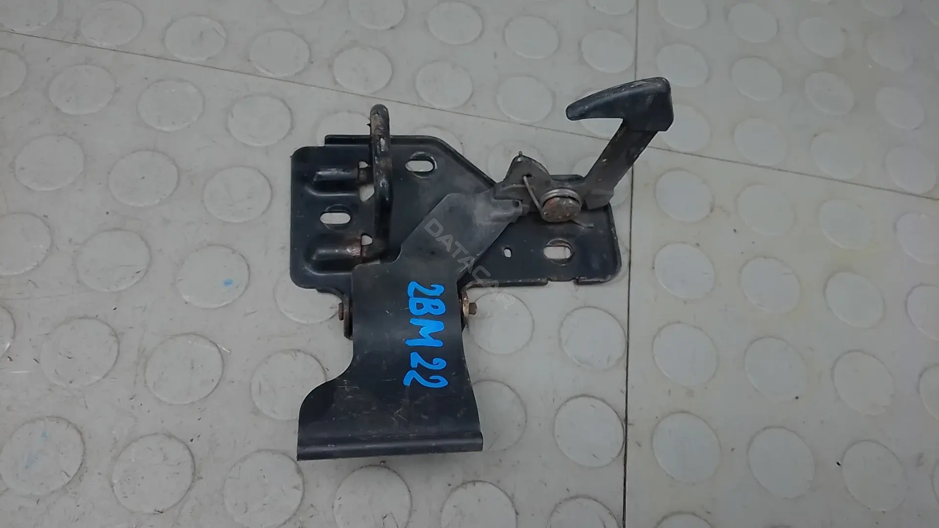 Ручка открывания капота 2BM22JB01