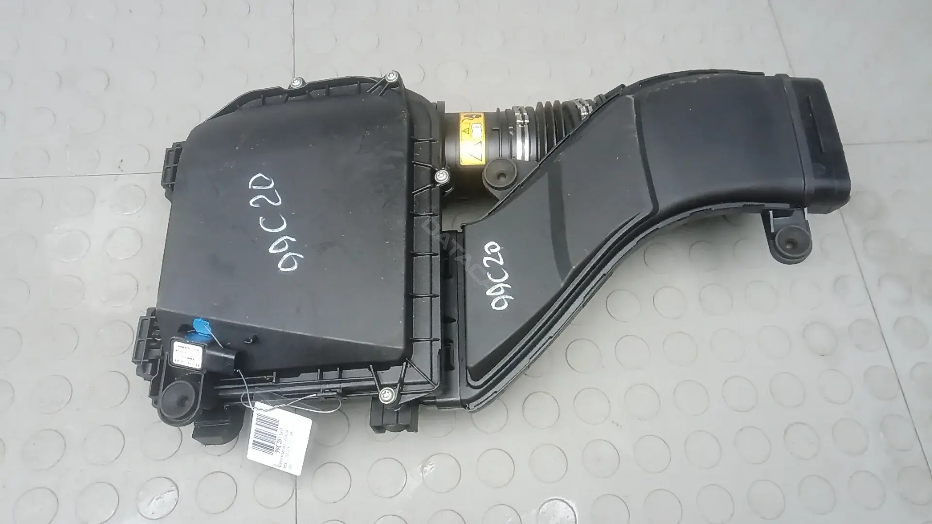 Корпус воздушного фильтра 99C20YG03