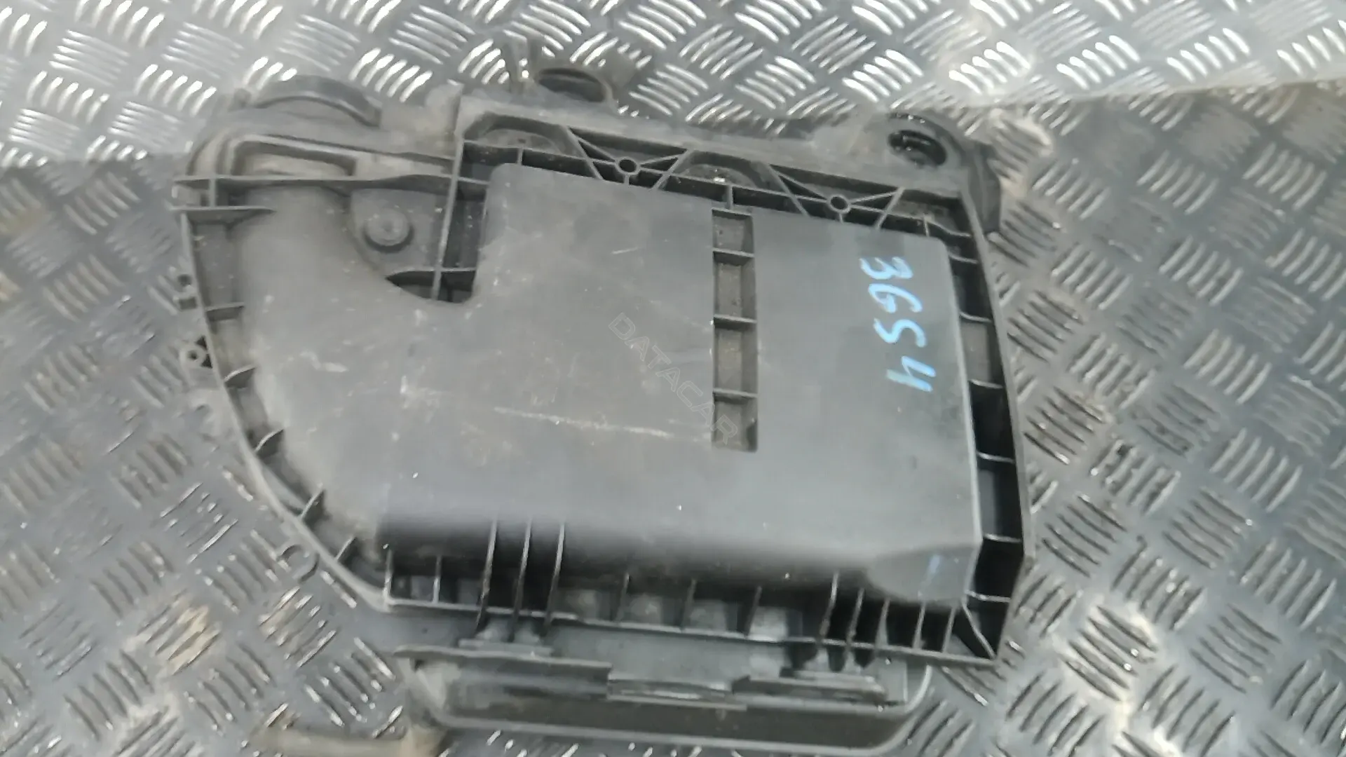 Корпус воздушного фильтра 5Q0129607S