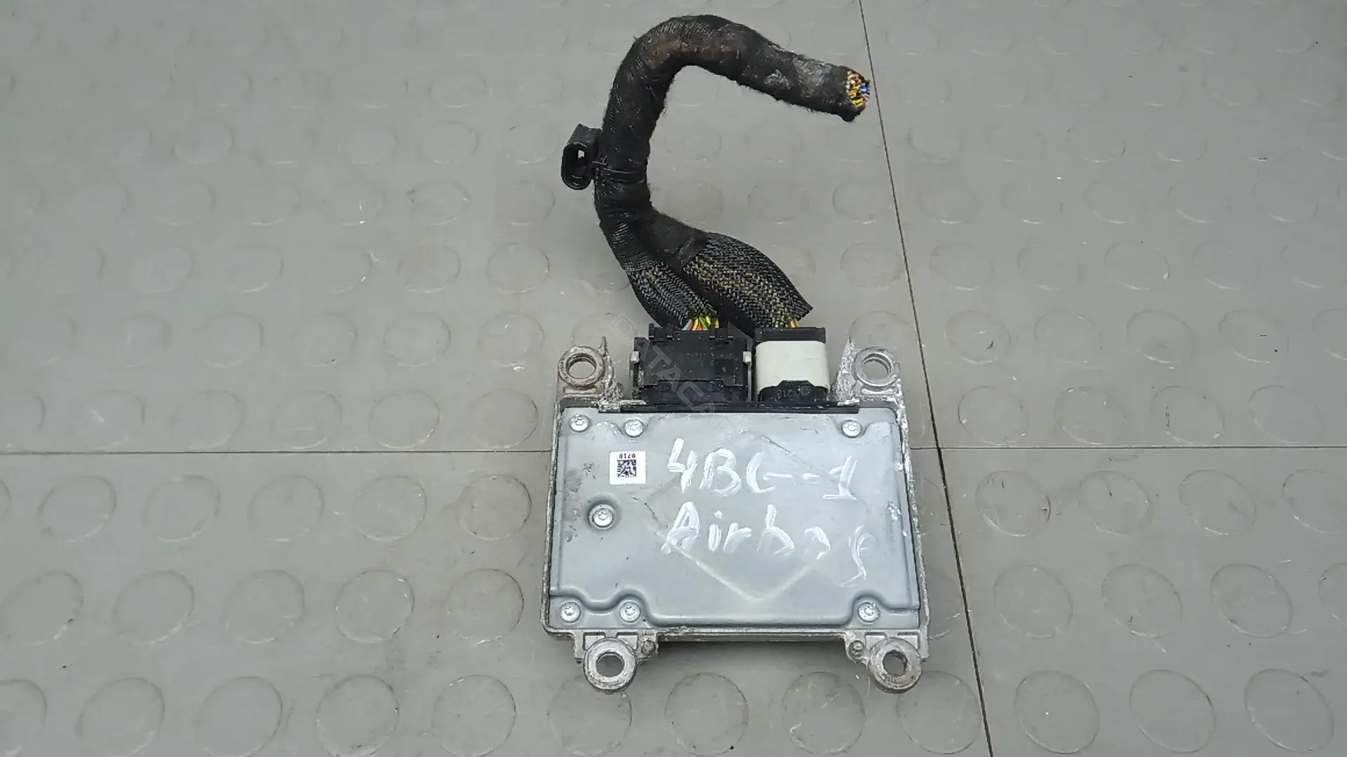 Блок управления подушками безопасности ah4214d374af